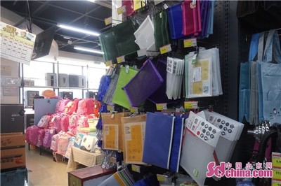 開學經濟升溫，淄博文具市場迎來消費熱潮，理性消費成關鍵